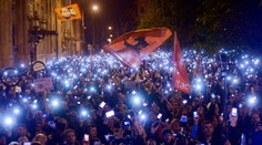 Maďari si pripomenuli výročie novej ústavy. Padali aj silné slová