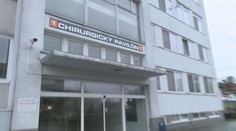 Otec dvoch detí zomrel po banálnej operácii ucha v Nitre. Súd rozhodol, že na vine bola nemocnica