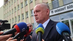 Začal sa proces s exprezidentom Kiskom v daňovej kauze, vinu popiera