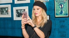 Topmodelka Simona Krainová skolabovala