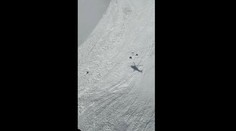 Lavína pod Jakubinou strhla dvojicu Slovákov