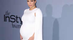 Kim Kardashian prvýkrát ukázala syna. Na koho sa podobá?