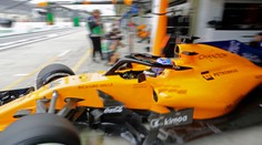 Alonso sa rozlúči na špeciálne nalakovanom monoposte