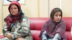 Tomuto desaťročnému dievčatku obliekli bratia vestu s výbušninami