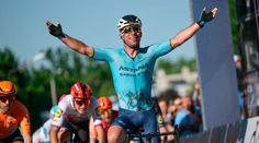 Na Okolo Maďarska v štvrtok triumf Cavendisha. Sagan sa nepresadil, no jeho tím získal žltý dres