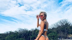 Lady Gaga na fotkách v bikinách: Takto sa zmenila za tri roky