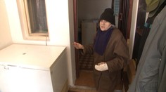V malej obci prepadli dôchodkyňu, jeden zo zlodejov sa vrátil a zlomil jej ruku