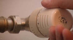 Teplá zima by mohla priniesť preplatky za kúrenie. Kedy ich môžete čakať?