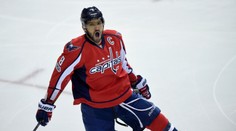VIDEO: Ovečkin dal dva góly a prekonal magickú hranicu 1000 bodov