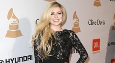 Prečo by ste si nemali googliť meno Avril Lavigne? Je to nebezpečné