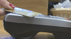 Koronavírus zmenil aj návyky v nakupovaní. Budeme u kuriéra platiť iba platobnými kartami?