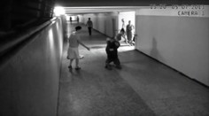 Chcel ju okradnúť. Nevzdala sa a bojovala ako levica