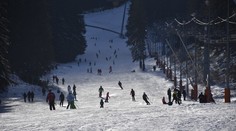Tragická zrážka dvoch lyžiarov v Jasnej. Chlapec na mieste podľahol zraneniam