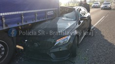 Hrôzostrašná nehoda na D2: Známa influencerka, ktorá šoférovala luxusné auto, opísala, čo sa stalo