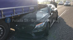 Vážna nehoda na D2: Luxusné auto šoférovala známa influencerka