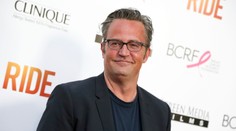 Zverejnili výsledky pitvy. Už je známe, čo zabilo Matthewa Perryho