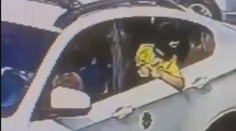 Otec dieťaťa, ktoré spôsobilo rozruch s hračkárskou zbraňou, sa v liste ospravedlnil Pellegrinimu