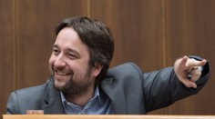 V prípade fotografie na Blahovom profile s komunistickými symbolmi čaká polícia na posudky