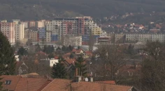 Ak si človek s minimálnym zárobkom zoberie hypotéku, preplatí ju viac ako boháč
