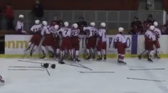 VIDEO: Herne na nich nemali, tak zhodili rukavice. Bystrických dorastencov zmlátili Rusi