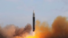 Čína vyzýva Ukrajinu a Rusko na mierové rokovania. Upozorňuje aj na použitie jadrových zbraní