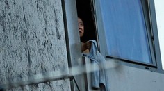 Snímka zúfalého muža, ktorý volal o pomoc, obletela svet. Z horiaceho pekla ho vyslobodili