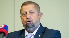 Oddnes platí, že sudcovia nesmú byť politicky aktívni, inak ich vyzlečú z talára