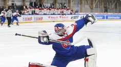 Zákrokmi privádzal veľmoci do zúfalstva, výkonmi očaril NHL. Slovensko objavilo ďalšieho elitného brankára