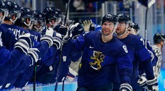 Fíni prehrávali po dvoch tretinách o tri góly, no Švédov zdolali. Do štvrťfinále postupujú obaja