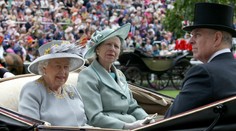 V kráľovskej rodine sa otvárajú staré rany. Potvrdí sa sexuálny škandál?