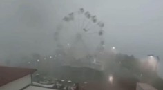 VIDEO: Víchrica v Taliansku šialene rozkrútila ruské koleso: Kabínky lietali vzduchom
