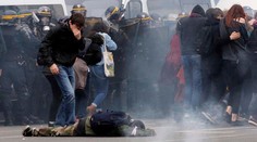 Výtržnosti v Paríži. Protest sa skončil rozbíjaním obchodov a rabovaním