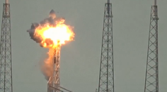 Obrovská explózia vesmírnej rakety na štartovacej rampe zachytená na video