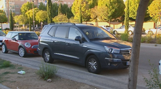 Otec zabudol na takmer 2-ročné dievčatko. Našli ju mŕtvu v aute po 7 hodinách