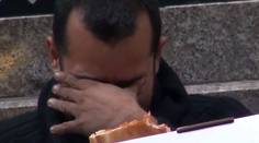 Sociálny experiment: Pohostinného žobráka dojala štedrosť okoloidúceho