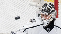 Peter Budaj sa stal trénerom brankárov Anaheimu