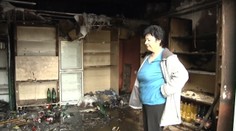 Ničivý požiar im zobral strechu. Matka s tromi deťmi prišla o dom