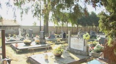 Problémy na cintoríne v Zlatých Moravciach: Nebožtíkov už nemajú kam pochovávať