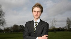 Tínedžer je závislý od „selfie": Samoľúbosť ho takmer zabila