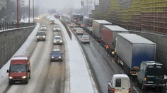 Ministerstvo ponúklo autodopravcom zníženie dane len o 12,5 percenta. Štrajky tak pokračujú
