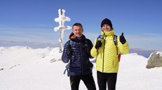 Asistuje biskupom, kardinálom a dokonca pomáhal pápežovi. Na hory sa s Jánom Tribulom vybral Jozef Kmec