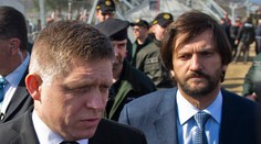 SaS chce od Fica vedieť, či súhlasil s kvótami na utečencov