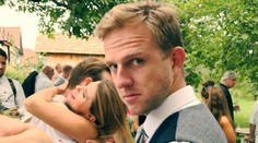 Braňo Mosný sa zasnúbil. Áno mu povedala krásna kolegyňa