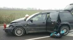 Pri čelnej zrážke pri Trenčíne z jedného auta vypadla detská sedačka