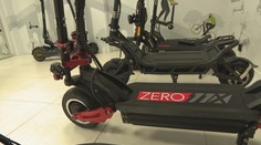 Vozenie sa na elektrokolobežkách zdražie. Majitelia budú musieť uzatvoriť povinné poistenie