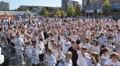 Tancovalo celé námestie. V Dubnici nad Váhom vytvorili nový slovenský rekord