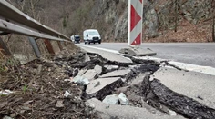 Dopravné peklo pod Strečnom. Kritický úsek začnú cez víkend opravovať, vodičov čakajú veľké obmedzenia