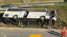 FOTO: V Nemecku havaroval autobus s českými turistami, desať zranených