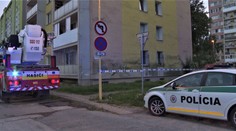 Požiar bytovky v Košiciach vystrašil ľudí, utekali pred hustým dymom. Niektorí počuli aj výbuch