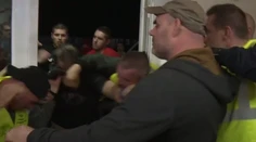 Pozrite si video celej bitky banskobystrických fanúšikov s usporiadateľmi
